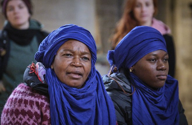 "Wollen Sie uns weiter ausbeuten?" Idir und Tala (Halimata und Alida Nikiema, von links) stehen für das Volk.