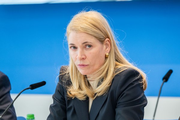 Bahnchefin Palla hat einen schweren Job. Foto: Jens Volle