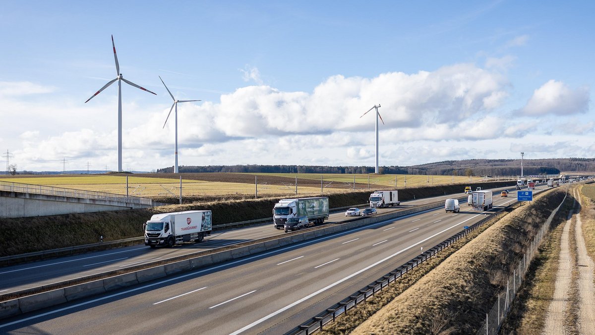 Guter Standort für Windräder, denn hier – auf der Schwäbischen Alb an der A8 bei Merklingen – mussten auch für die Zuwege keine Bäume weichen.