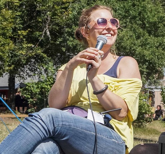 Mitorganisatorin Pia Göser macht das Festival sichtlich Spaß. Foto: AMS