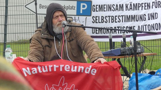 Die Hälfte der rund 12.000 Mauserarbeiter im Zweiten Weltkrieg waren Zwangsarbeiter, sagt Lothar Eberhardt. Die Hälfte der rund 12.000 Mauserarbeiter im Zweiten Weltkrieg waren Zwangsarbeiter, sagt Lothar Eberhardt.