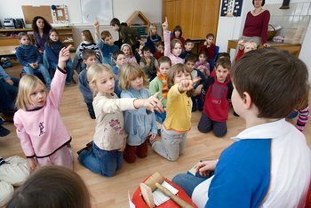 Überforderung programmiert: Für 160 Schüler sind zwei Aufsichtspersonen vorgesehen. Foto: Martin Storz