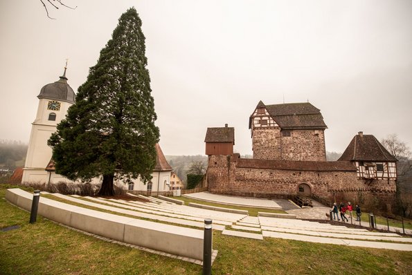 Ganz neues Amphietheater, das auf ein Ende von Corona wartet. Ganz neues Amphietheater, das auf ein Ende von Corona wartet.