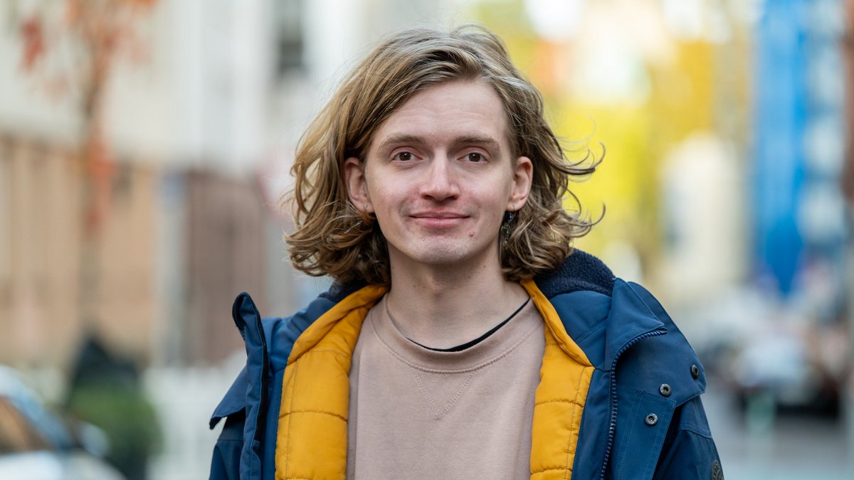 Der Jurist Sascha Belik unterstützt seit zehn Jahren russische Kriegsdienstverweigerer. Fotos: Jens Volle