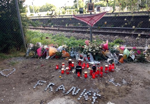 Eine Gedenkaktion für Franky am Plochinger Bahnhof. Foto: Kontext