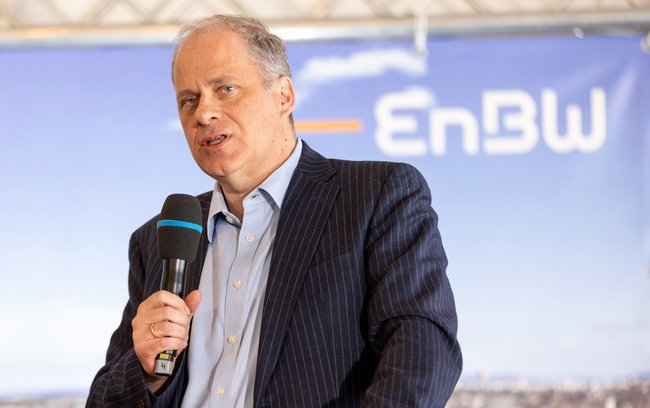 EnBW-Chef Georg Stamatelopoulos wirbt für blauen Wasserstoff.