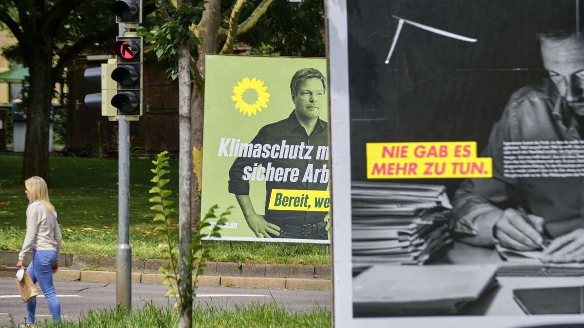 Von Bündnis-Grün bis FDP-Gelb-Pink: Wahlplakate machen das Straßenbild wieder bunt. Fotos: Joachim E. Röttgers