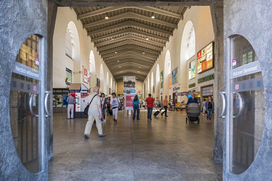 Wird wohl 2019 entkernt: die Bonatz-Bahnhofshalle. Fotos: Joachim E. Röttgers