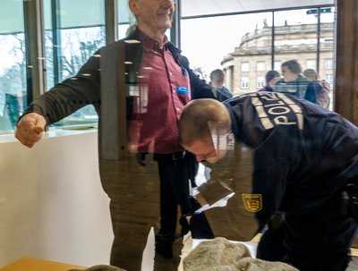 Erhöhte Sicherheitsvorkehrungen: Beim Einlass wurden Besucher kontrolliert. 