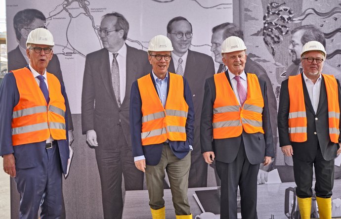 25 Jahre Projektidee zu Stuttgart 21 feiern im Juni 2019 (v.l.) Heinz Dürr, Matthias Wissmann, Erwin Teufel und Landesverkehrsminister Hermann Schaufler.