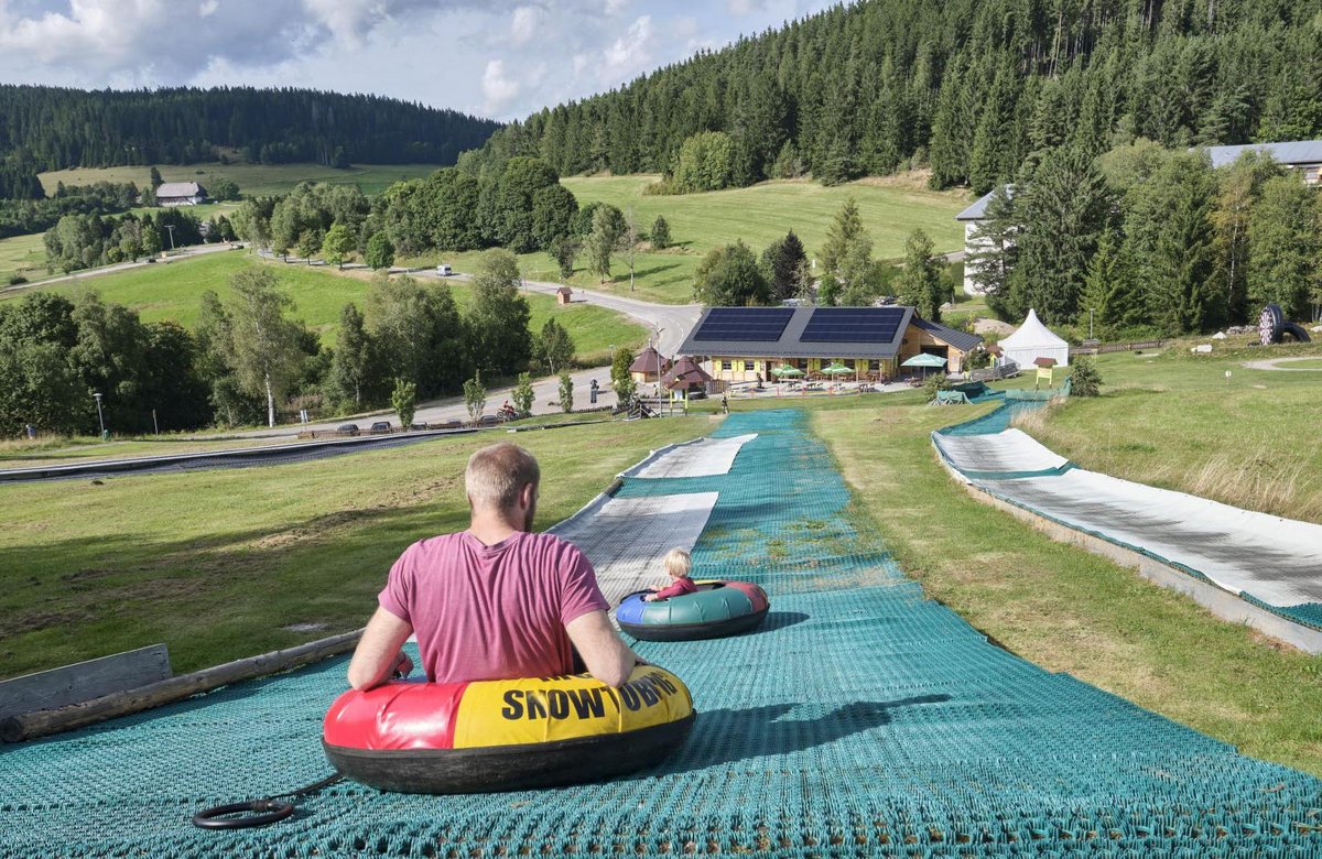 Der Hochschwarzwald ist das neue Ziel von Spekulanten. Ein Häuschen dort kostet mittlerweile locker eine Million. Hier, in Schluchsee, soll noch ein Hotel entstehen, 299 Betten, 72 Suiten mit eigenen Saunen. Fotografiert im September. 