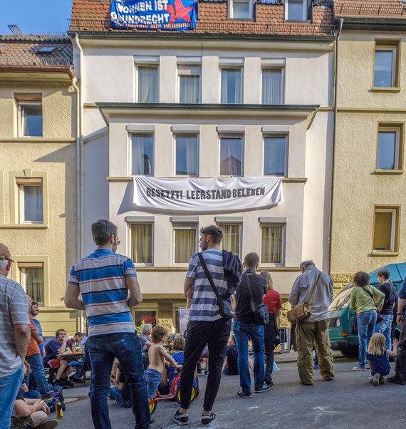 Viel Solidarität bei der Wohnungsbesetzung 2018. Foto: Joachim E. Röttgers 