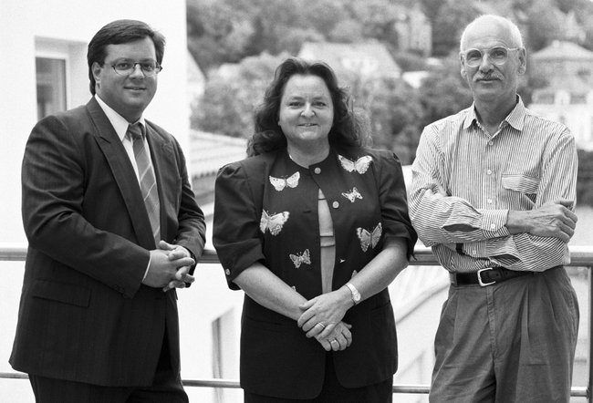 Alexander und Elisabeth Frate mit Christoph Müller (rechts), 1992. Foto: Manfred Grohe