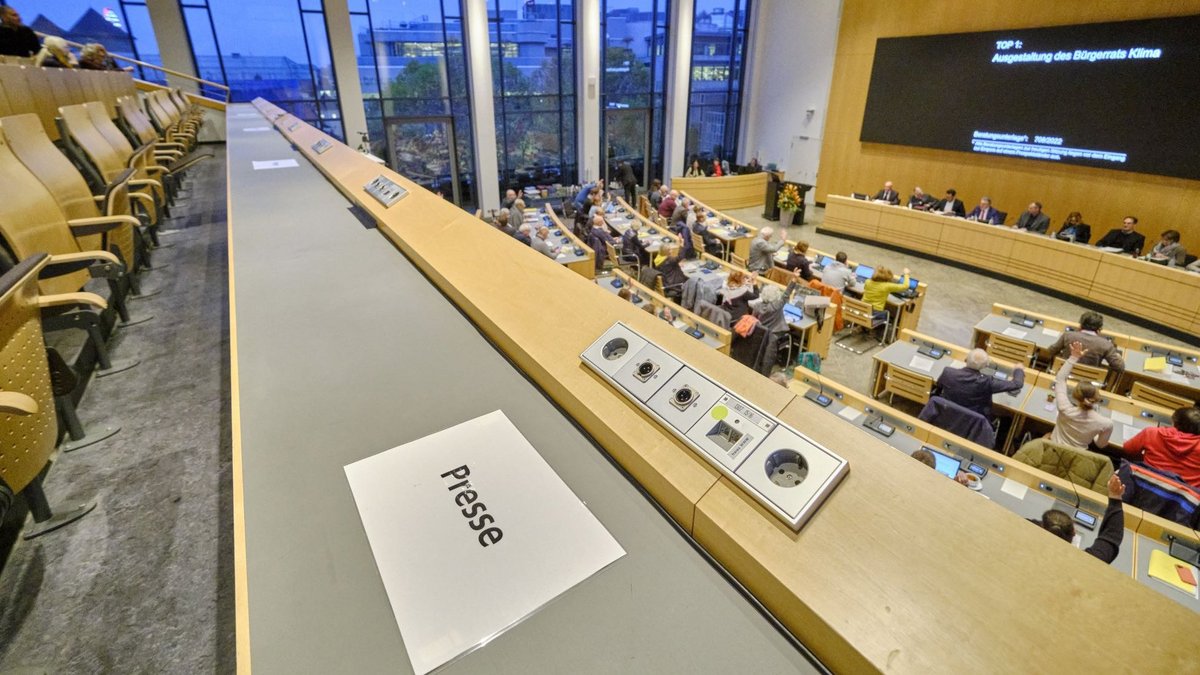 Auch Stuttgarts Gemeinderat wird von immer weniger Journalist:innen beobachtet. Foto: Joachim E. Röttgers