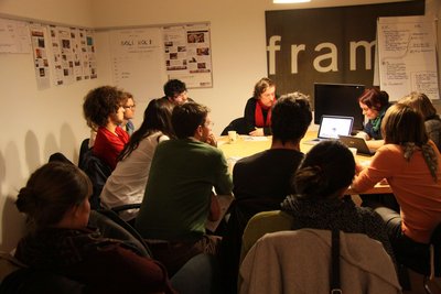 Reportageschüler zu Gast bei Kontext. Foto: Stefan Junger