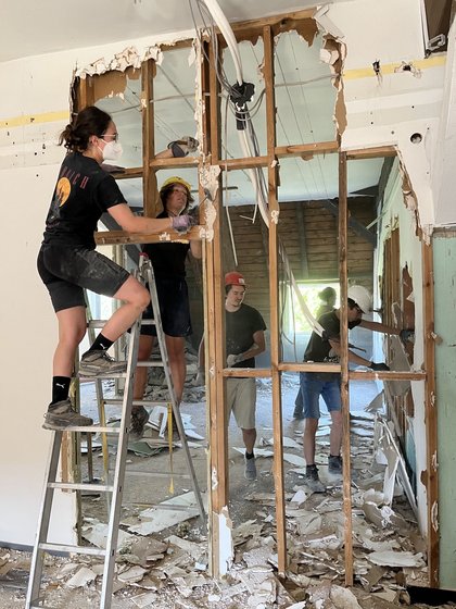 Selbermachen spart Geld und schafft Gemeinschaft. Foto: Projektgruppe CA