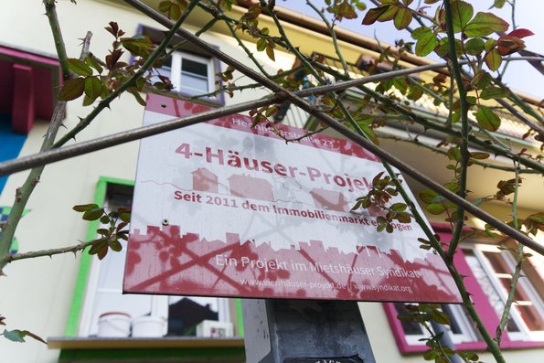 In der Hechingerstraße stehen bereits vier Häuser, die alle ...