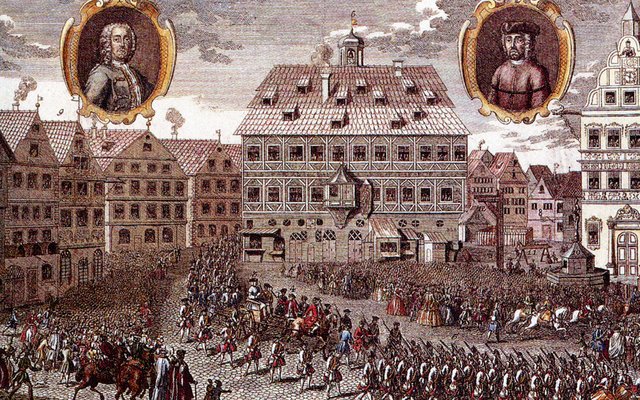 So stellt der Kupferstecher Jakob Thekot 1738 den Abtransport von Josef Süß (unten in der Mitte, etwas erhöht auf dem „Schinderkarren“) vom heutigen Marktplatz aus dar. Ziel ist der Galgenberg. Im Hintergrund das Herrenhaus mit Kriminalgerichtssaal