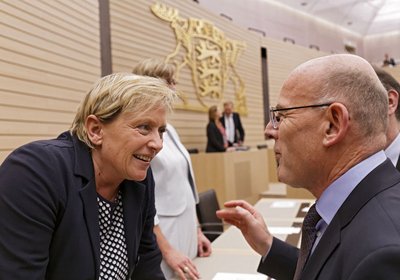 Susanne Eisenmann rast ihren Kritikern davon.