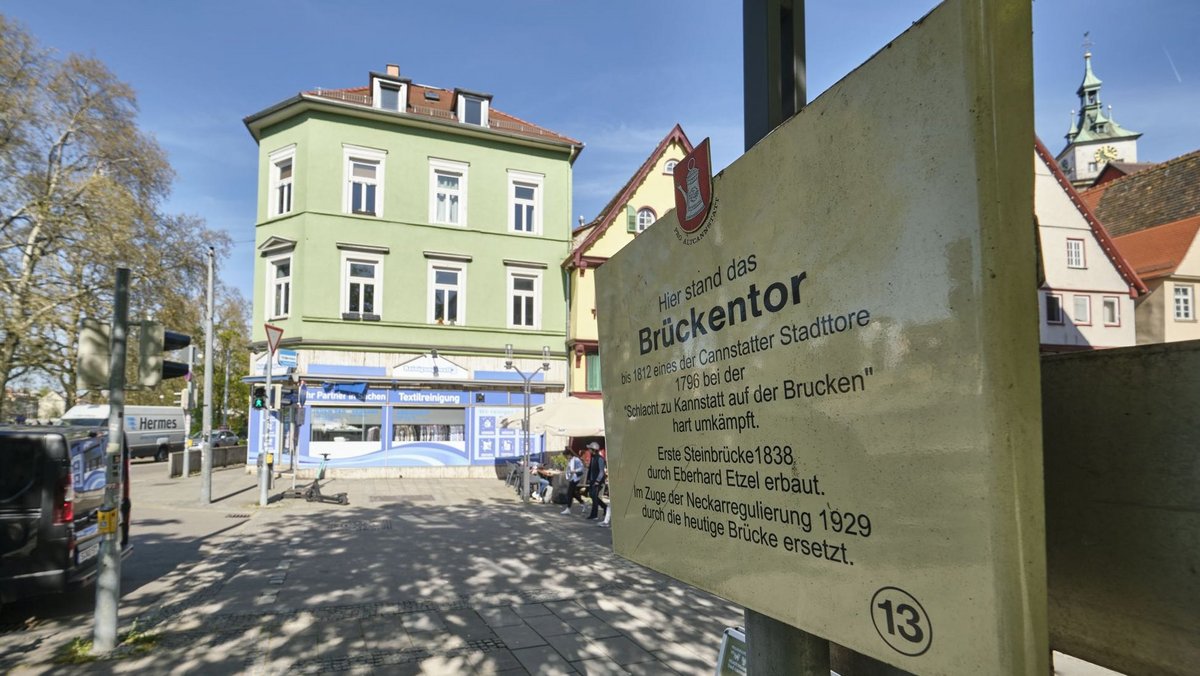 In Friedenszeiten erinnern Tafeln an den Krieg, denn der ist immer und überall. Wie hier in Bad Cannstatt. Fotos: Joachim E. Röttgers