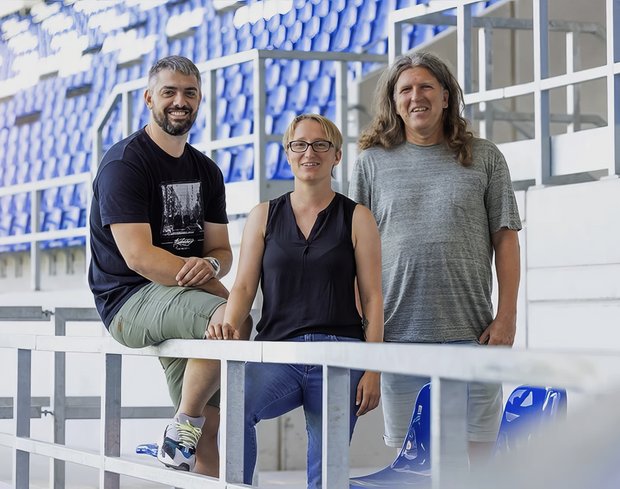 Sebastian Staneker, Sophia Greschel und Volker Körenzig erhielten Strafbefehle wegen ihres Schweigens. Foto: Fanprojekt Karlsruhe