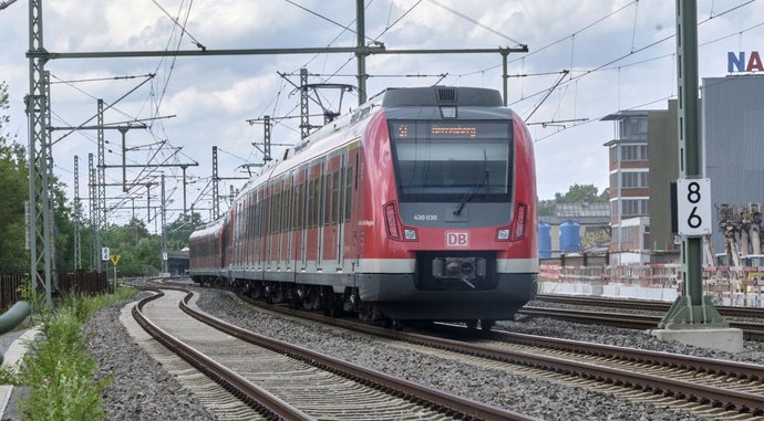 Auch die S1 nach Böblingen/Herrenberg nutzt im Störfall die Gäubahnstrecke. Noch jedenfalls.