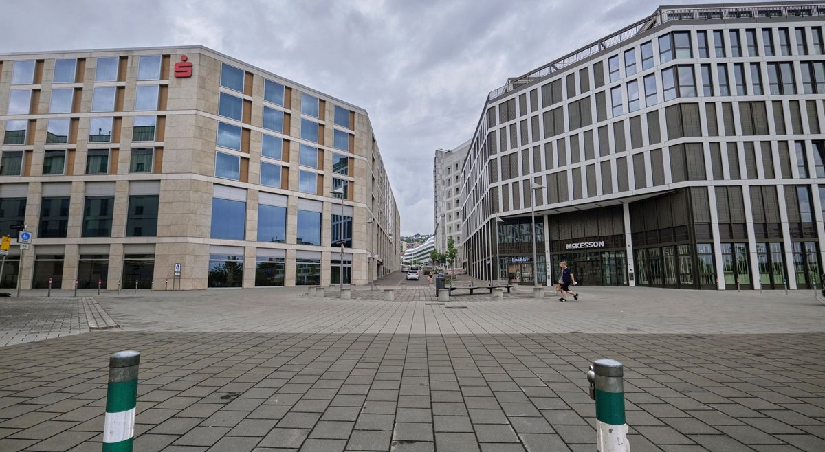 Zwischen die Betonschlucht am Stockholmer Platz? Kein Platz für einen Lenk, meint Lenk.