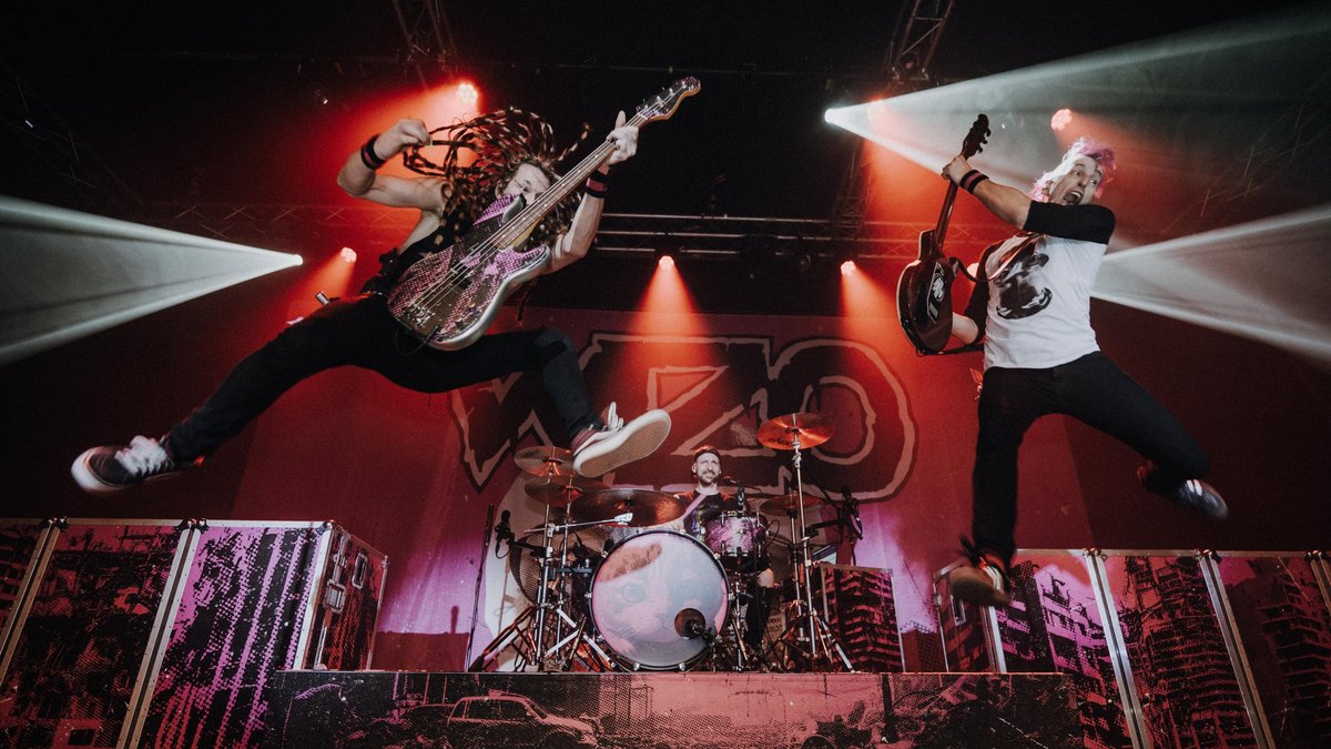 Tags darauf spielten Wizo in Luxemburg – am heutigen Mittwoch sind sie in Lindau, morgen in Ulm, am Freitag in Würzburg.