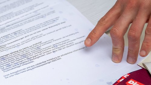 Das Infoschreiben zur Mietbelastungsprüfung – der Link zu den Formularen muss abgetippt werden.