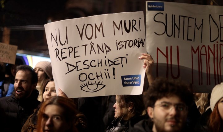 "Wir werden nicht sterben, die Geschichte wiederholt sich, öffnet die Augen!" Foto: Teodor Preluca