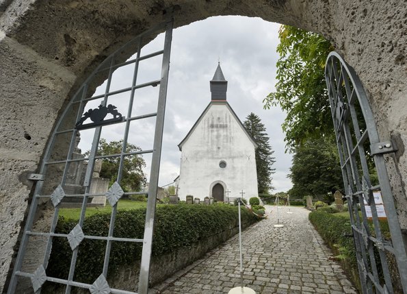 Vom Dorf Gruorn, das man einst zwangsgeräumt hatte, ... Vom Dorf Gruorn, das man einst zwangsgeräumt hatte, ...