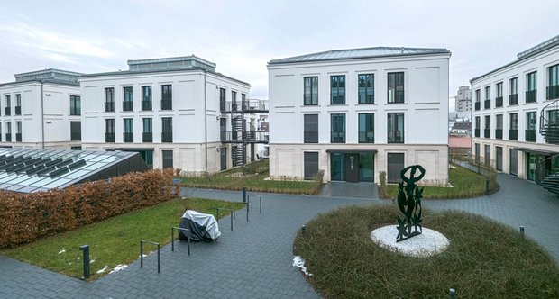 Dem Shoppingpöbel aufs Dach steigen, mit Luxuswohnungen über dem Gerber.