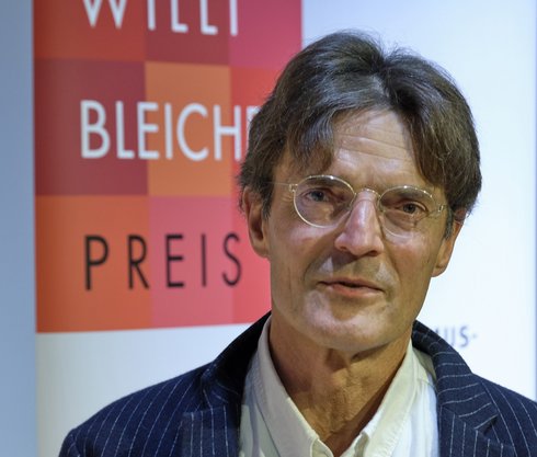 Hermann G. Abmayr, hier im September 2019 bei der Verleihung des Willi-Bleicher-Preises. Foto: Joachim E. Röttgers Hermann G. Abmayr, hier im September 2019 bei der Verleihung des Willi-Bleicher-Preises. Foto: Joachim E. Röttgers