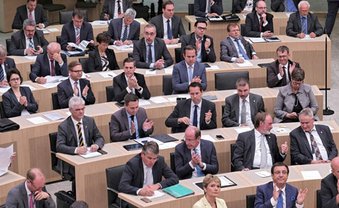 Neue Frauen braucht das Land