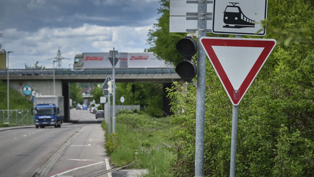 Sogar manches Schild steht noch.