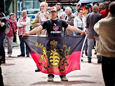 Pegida analog: im Sommer 2015 in Stuttgart. Foto: Martin Storz
