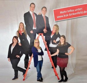 Niemand nackt und trotzdem sexistisch. Mittlerweile hat sich die Kreissparkasse für dieses Plakat entschuldigt.