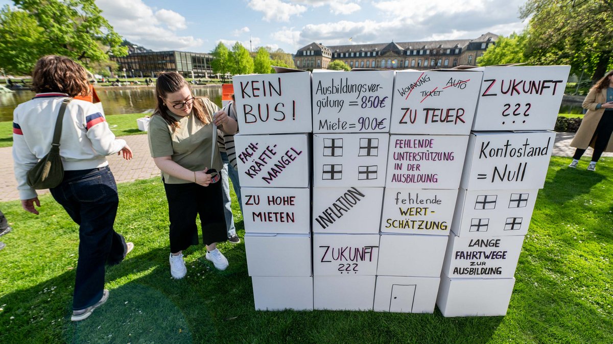 Unbezahlbare Mieten sind nicht die einzigen Sorgen junger Menschen. 