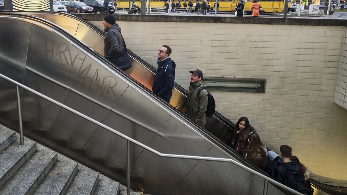 Langsamer und gefühlt auch öfter außer Betrieb: Rolltreppen der Stuttgarter Haltestellen. Foto: Joachim E. Röttgers