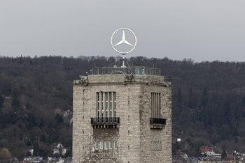 Die Köpfe: vom Automobilkonzern mit dem Stern.
