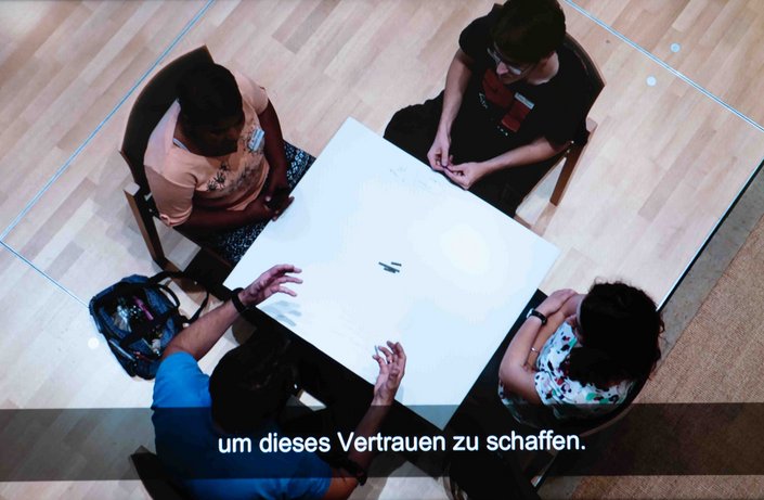 Andreas Mayer-Brennenstuhl: Die Kunst des Zuhörens, Dialog-Anordnung, Kunsthalle Vogelmann. Foto: Andreas Mayer-Brennenstuhl