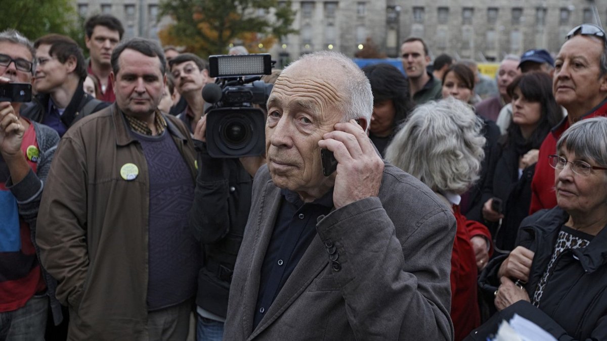 Heiner Geißler, hier vor Beginn der Schlichtungsrunden im Oktober 2010, betonte stets seine Unabhängigkeit. Foto: Joachim E. Röttgers