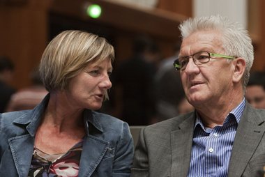 Wollen die Landeshaushaltsordnung "aufweichen": Sitzmann und Kretschmann (Grüne). Foto: Joachim E. Röttgers