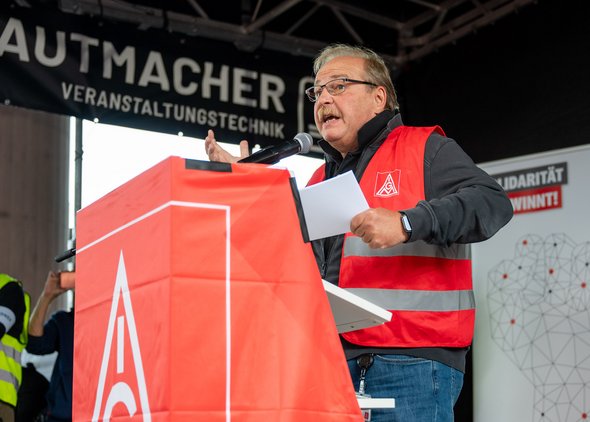 Michael Häberle, Betriebsratsvorsitzender bei Mercedes in Untertürkheim. Foto: Jens Volle
