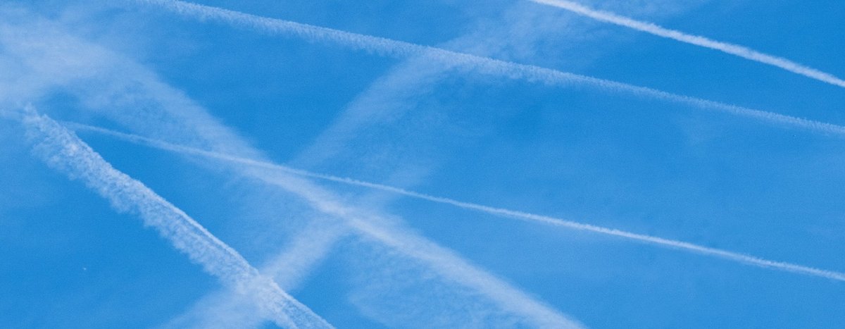 Über den Wolken muss die Freiheit nicht grenzenlos sein, gilt wohl auch in regeren Zeiten des Luftverkehrs. Über den Wolken muss die Freiheit nicht grenzenlos sein, gilt wohl auch in regeren Zeiten des Luftverkehrs.