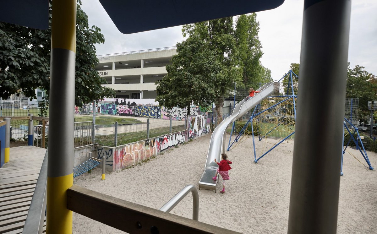 Spielplatz hinter dem Züblin-Parkhaus.