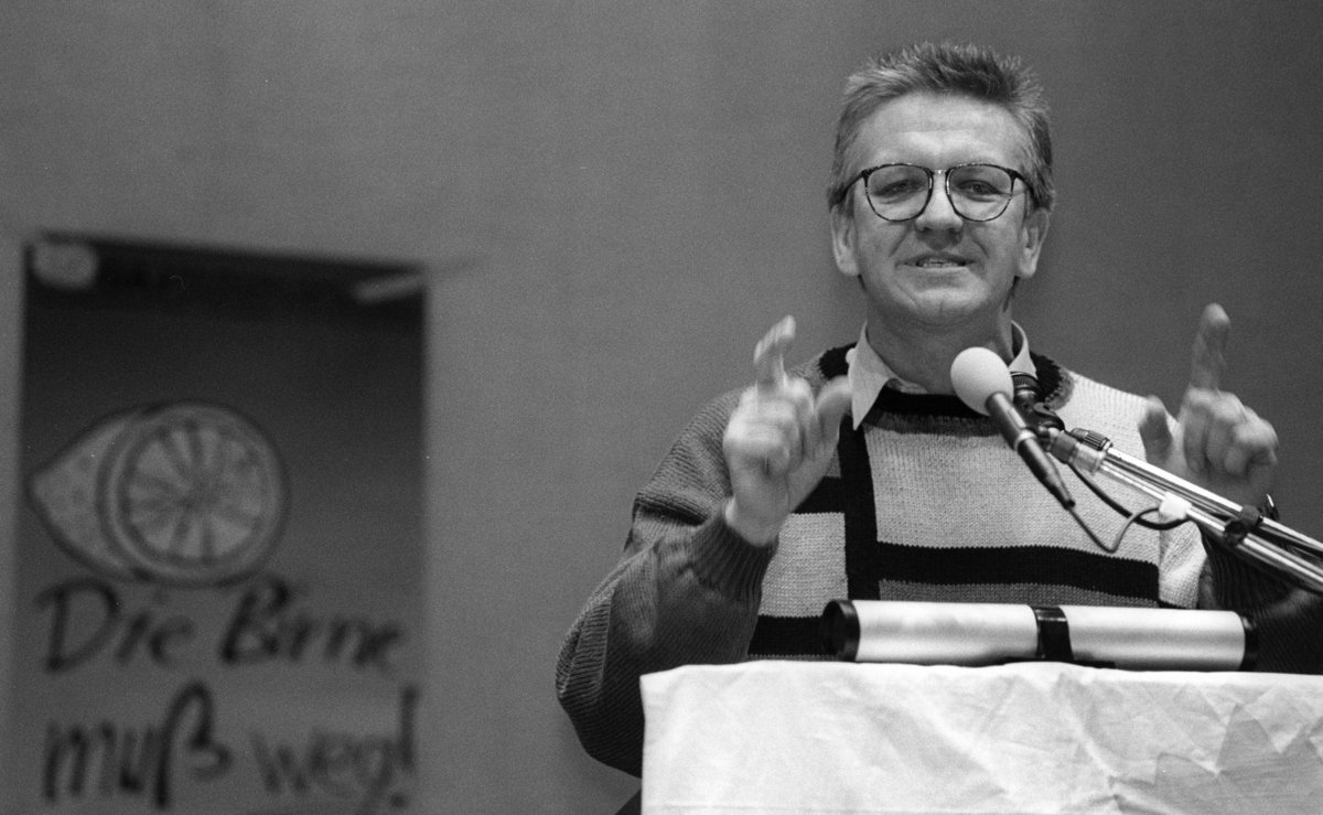 Kretschmann 1994: vom knorrigen Oppositionpolitiker zum Landesvater. 