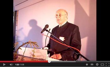 Rolf Kosiek als Redner auf dem Deutschen Kongress der Gesellschaft für freie Publizistik (GFP) 2008. Screenshot: Youtube