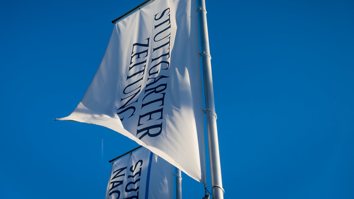 Die StZN-Fahnen wehen künftig unter der Flagge der Südwestpresse. Foto: Kontext