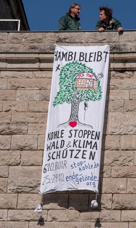 Hambacher Forst ist in Stuttgart präsent.